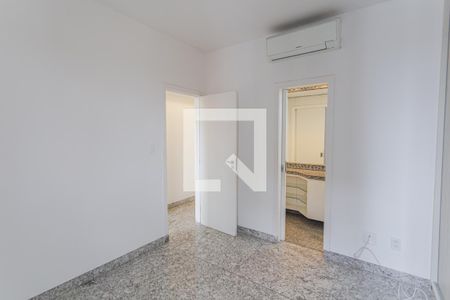 Suíte de apartamento à venda com 3 quartos, 105m² em Santo Agostinho, Belo Horizonte