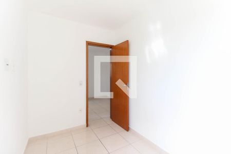 Quarto 2 de apartamento para alugar com 2 quartos, 43m² em Vila Verde, São Paulo