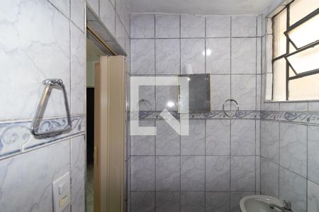 Banheiro de casa para alugar com 1 quarto, 50m² em Vila Tolstoi, São Paulo