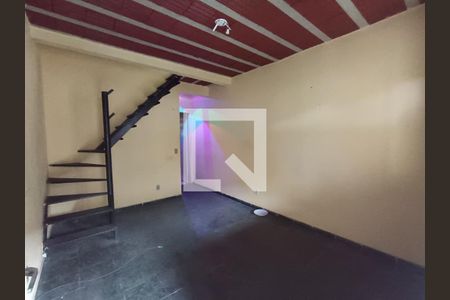 Casa de Condomínio para alugar com 1 quarto, 80m² em Vista Alegre, São Gonçalo