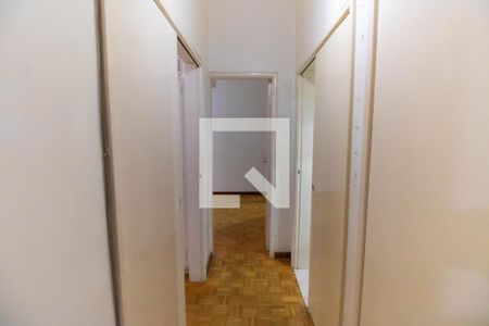 Corredor  de apartamento para alugar com 2 quartos, 70m² em Icaraí, Niterói