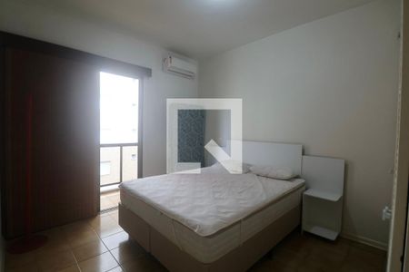 Suíte de apartamento para alugar com 3 quartos, 100m² em Jardim Belmar, Guarujá