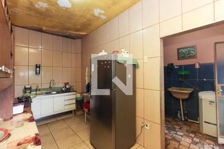 Casa à venda com 2 quartos, 377m² em Flávio Marques Lisboa, Belo Horizonte