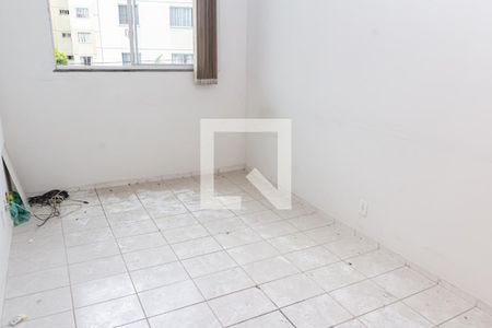 Sala de apartamento para alugar com 2 quartos, 43m² em Cosmos, Rio de Janeiro