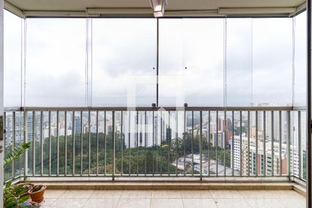 Apartamento à venda com 3 quartos, 107m² em Vila Suzana, São Paulo