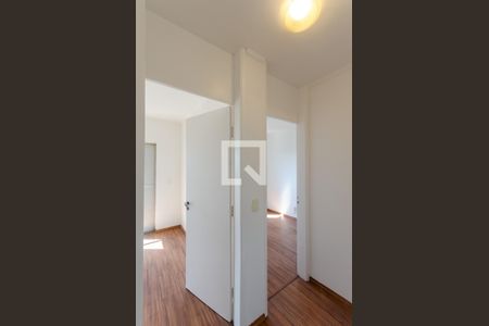 Corredor de apartamento à venda com 2 quartos, 56m² em Jardim Iris, São Paulo