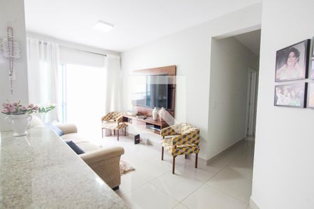 Sala de apartamento para alugar com 2 quartos, 71m² em Santa Mônica, Uberlândia