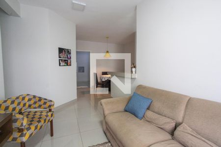 Sala de apartamento para alugar com 2 quartos, 71m² em Santa Mônica, Uberlândia