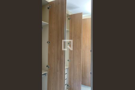 Quarto de apartamento para alugar com 3 quartos, 98m² em Vila Menck, Osasco