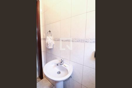 Lavabo de casa à venda com 4 quartos, 160m² em Itaim Bibi, São Paulo