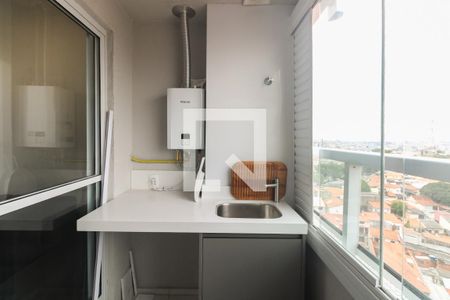 Varanda e Área de Serviço  de apartamento à venda com 2 quartos, 42m² em Vila Esperança, São Paulo