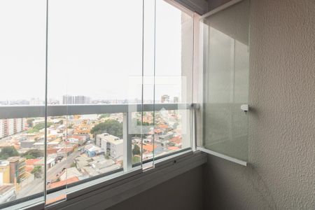 Varanda e Área de Serviço  de apartamento à venda com 2 quartos, 42m² em Vila Esperança, São Paulo