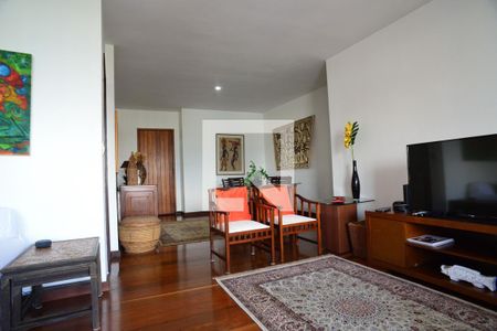 Sala de apartamento para alugar com 3 quartos, 139m² em Barra da Tijuca, Rio de Janeiro