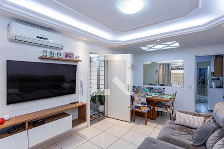 Sala de casa à venda com 4 quartos, 105m² em Vila Miriam, São Paulo