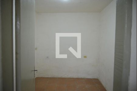 Quarto 1 de casa para alugar com 2 quartos, 48m² em Jardim do Estádio, Santo André