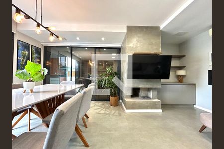 Sala  de casa de condomínio para alugar com 4 quartos, 210m² em Campeche, Florianópolis