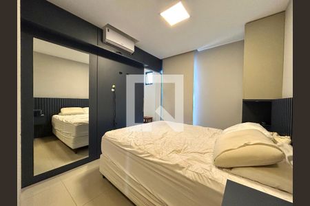 Suíte  de casa de condomínio para alugar com 4 quartos, 210m² em Campeche, Florianópolis