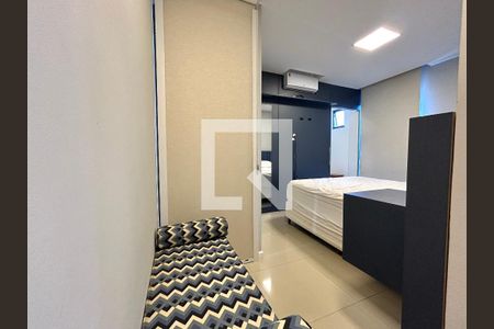 Suíte  de casa de condomínio para alugar com 4 quartos, 210m² em Campeche, Florianópolis