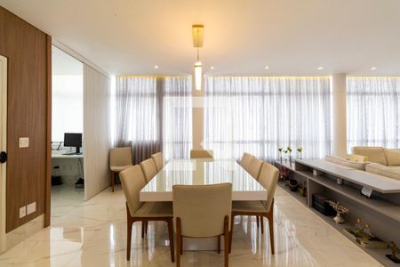 Apartamento à venda com 3 quartos, 174m² em Santa Cecilia, São Paulo