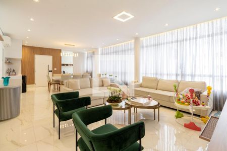 Apartamento à venda com 3 quartos, 174m² em Santa Cecilia, São Paulo