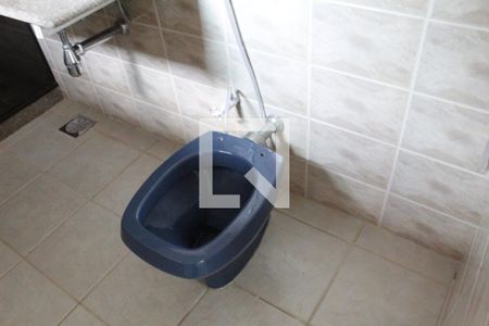 Banheiro da Suíte 1 de apartamento para alugar com 2 quartos, 120m² em Jacarepaguá, Rio de Janeiro