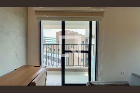 Varanda de kitnet/studio para alugar com 1 quarto, 28m² em Pinheiros, São Paulo