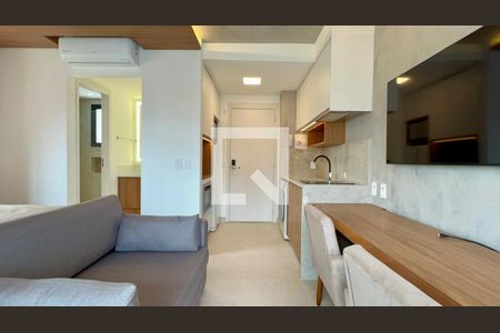 Sala de kitnet/studio para alugar com 1 quarto, 28m² em Pinheiros, São Paulo