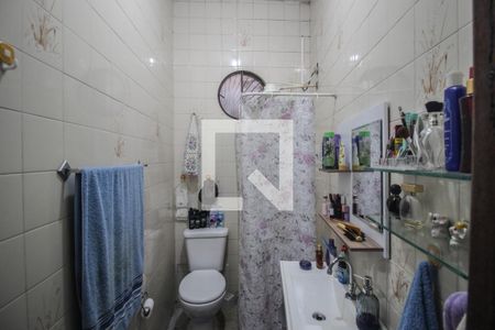 Banheiro da Suíte de casa para alugar com 2 quartos, 48m² em Centro, Nilópolis