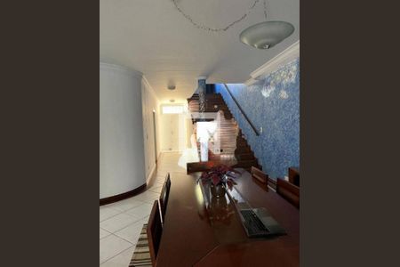 Casa à venda com 3 quartos, 380m² em Vila Alice, Santo André