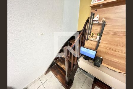 Escada de casa à venda com 3 quartos, 160m² em Sítio do Morro, São Paulo