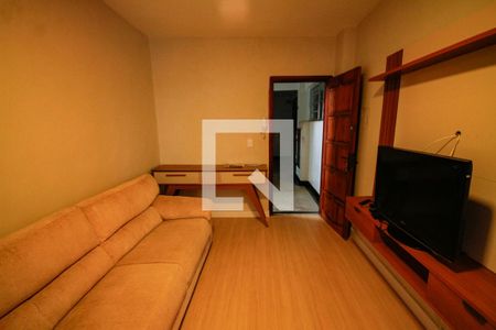 Sala de apartamento para alugar com 2 quartos, 70m² em Guilhermina, Praia Grande