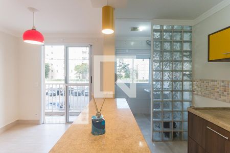 Sala/Cozinha de apartamento para alugar com 2 quartos, 50m² em Vila Mogilar, Mogi das Cruzes