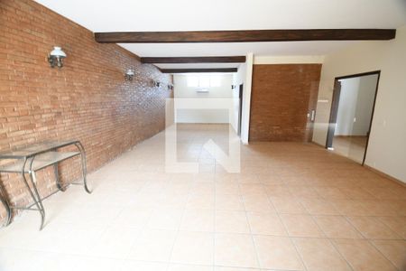 Sala 1 de casa para alugar com 4 quartos, 300m² em Cidade Universitária, Campinas