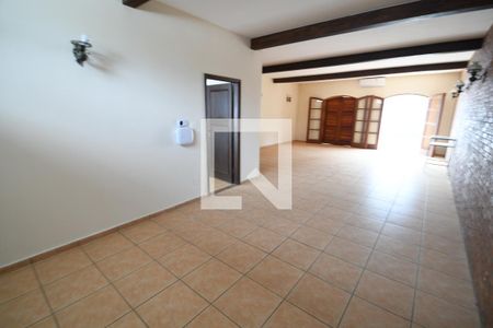 Sala 1 de casa para alugar com 4 quartos, 300m² em Cidade Universitária, Campinas