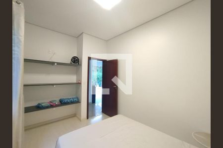 Quarto de casa de condomínio à venda com 4 quartos, 400m² em Retiro Do Chale, Brumadinho
