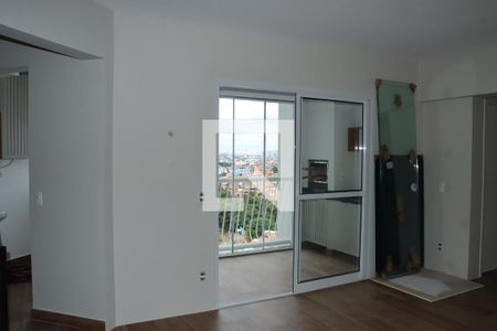 Apartamento para alugar com 2 quartos, 84m² em Jardim Branca Flor, Embu das Artes