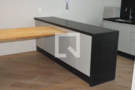 Apartamento para alugar com 2 quartos, 84m² em Jardim Branca Flor, Embu das Artes