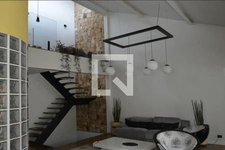 Casa à venda com 3 quartos, 298m² em Jardim Leonor Mendes de Barros, São Paulo