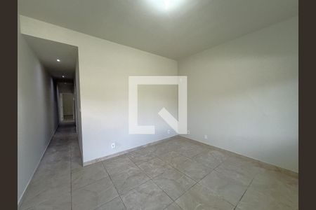 Sala de casa para alugar com 2 quartos, 68m² em Cascadura, Rio de Janeiro