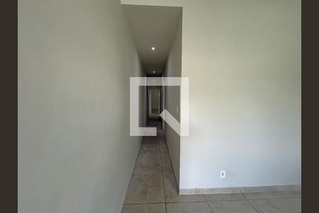 Corredor de casa para alugar com 2 quartos, 68m² em Cascadura, Rio de Janeiro