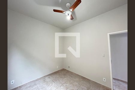 Quarto 1 de casa para alugar com 2 quartos, 68m² em Cascadura, Rio de Janeiro