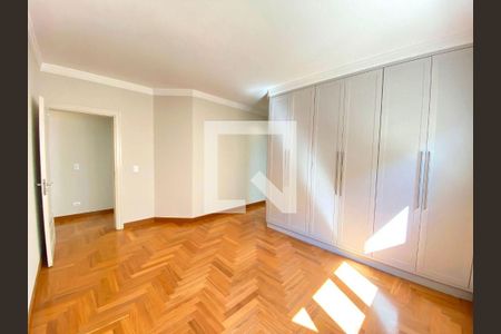 Casa à venda com 5 quartos, 470m² em Jardim Paulista, Barueri