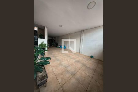 Casa à venda com 3 quartos, 126m² em Taboão, Diadema