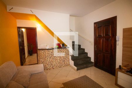 Sala de casa de condomínio à venda com 4 quartos, 172m² em Vila Cordeiro, São Paulo