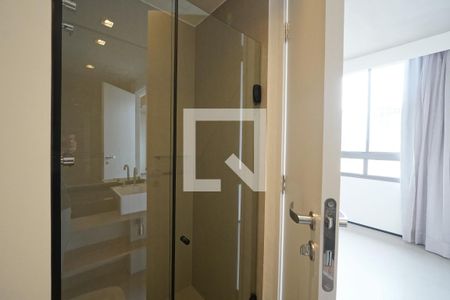 Banheiro de kitnet/studio para alugar com 1 quarto, 18m² em Vila Mariana, São Paulo