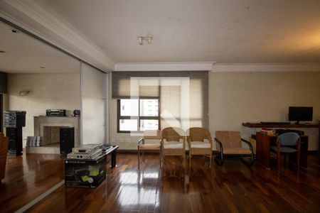 Sala 2 de apartamento à venda com 3 quartos, 220m² em Vila Suzana, São Paulo