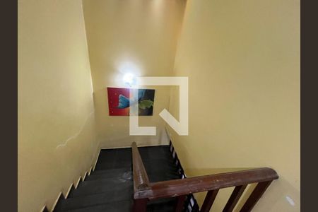 Escada de casa à venda com 5 quartos, 287m² em Nova Petrópolis, São Bernardo do Campo