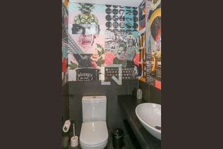 Lavabo de apartamento à venda com 2 quartos, 92m² em Vila Ipojuca, São Paulo