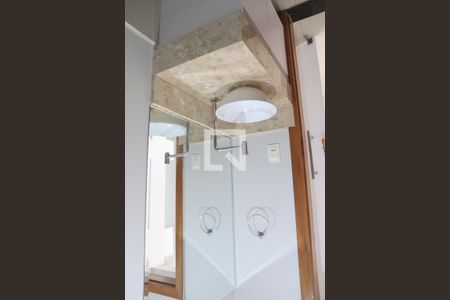 Lavabo de casa de condomínio para alugar com 3 quartos, 230m² em Parque Industrial de Goiania, Goiânia