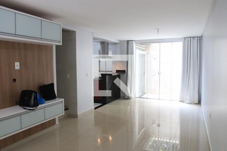 Sala de casa de condomínio para alugar com 3 quartos, 230m² em Parque Industrial de Goiania, Goiânia